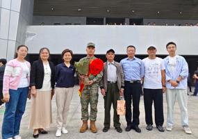 戎装承壮志 青春卫家国——贵州民族大学传媒学院刘永同学光荣入伍