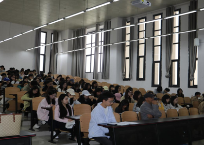 青春砺行，逐梦启航｜传媒学院2026届本科生实习总结暨毕业就业工作会议顺利召开